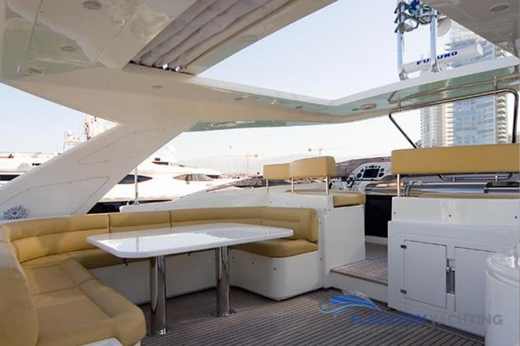Ferretti Custom Line — 16