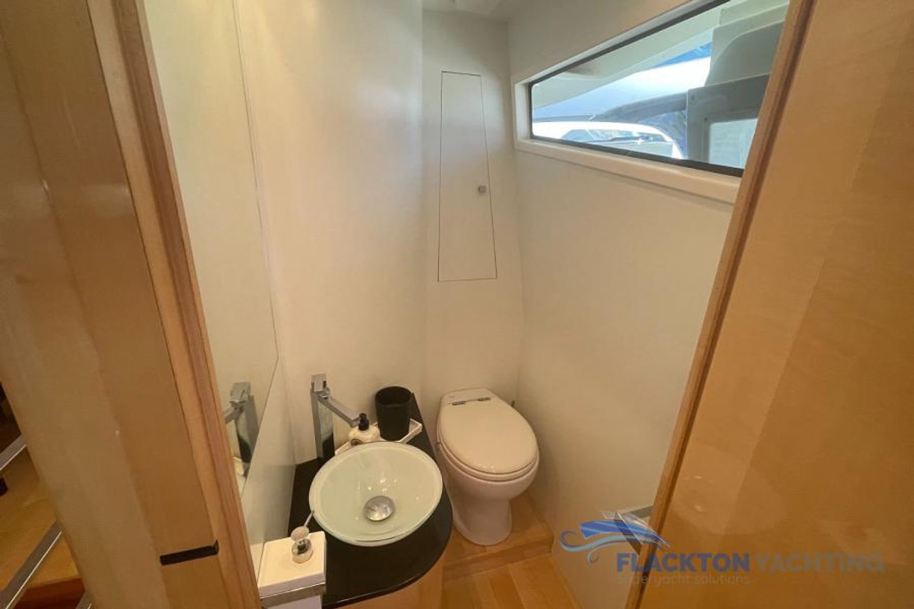 Motor Yacht — 17