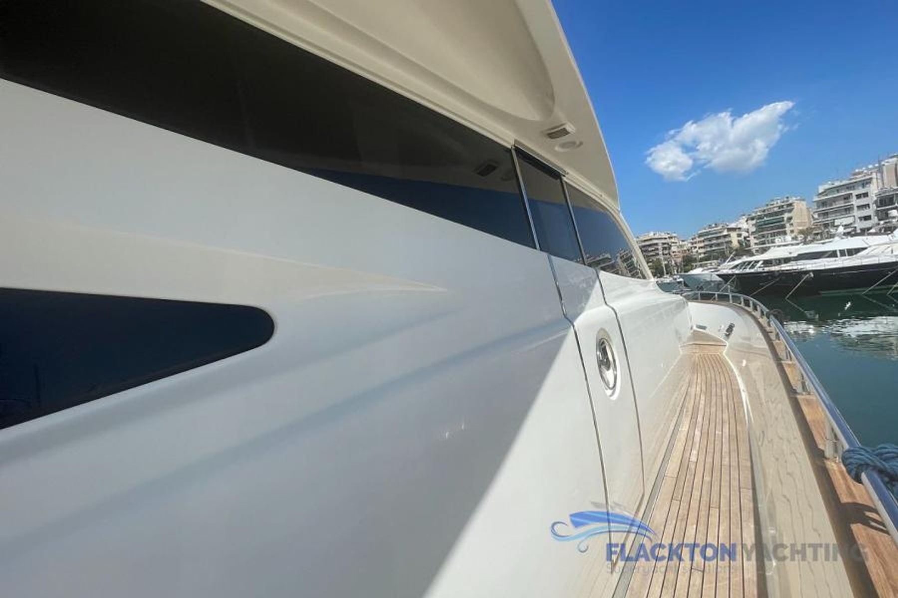 Motor Yacht — 51