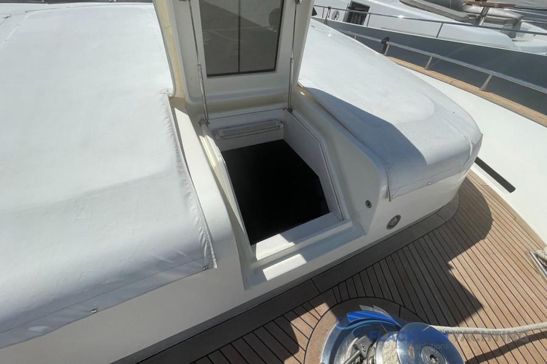 Motor Yacht — 58