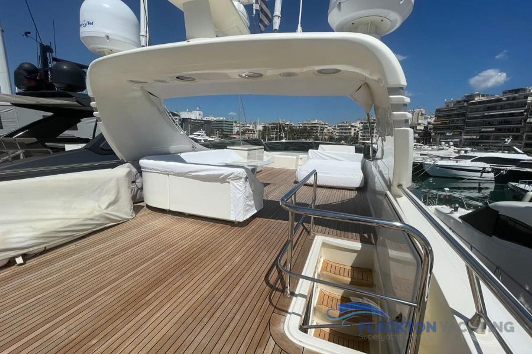 Motor Yacht — 66