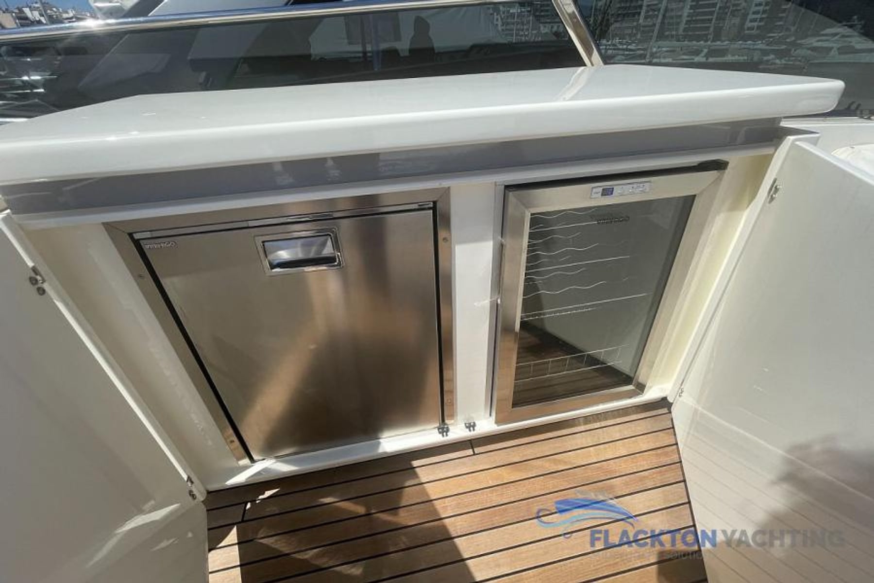 Motor Yacht — 69