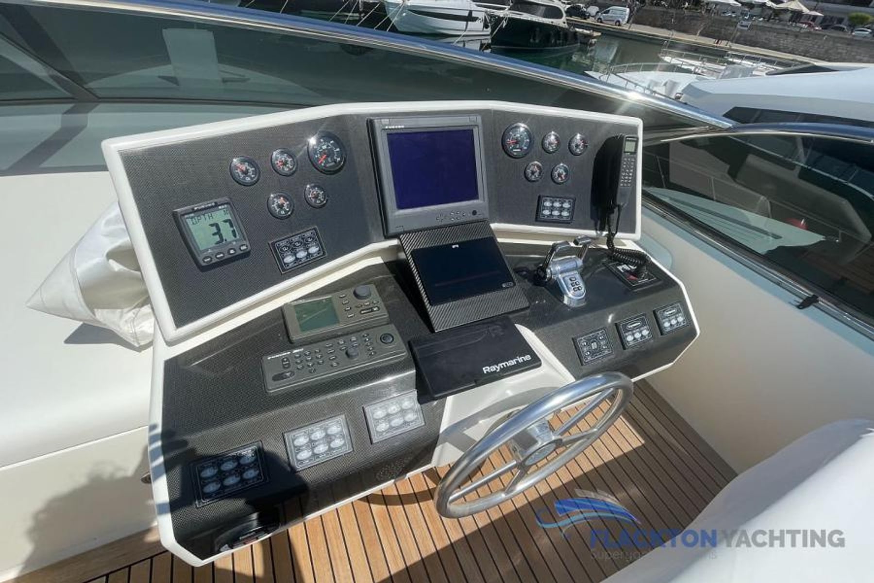 Motor Yacht — 70