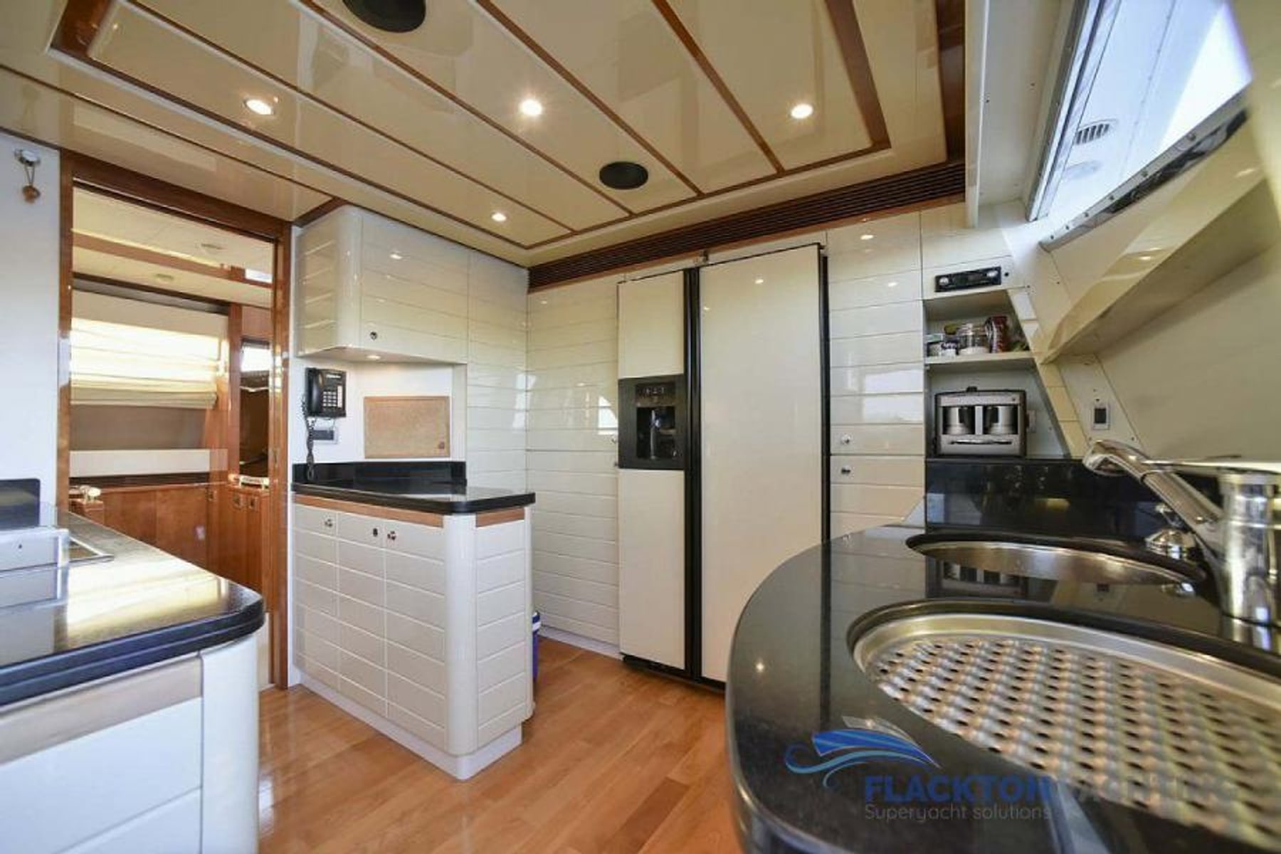 Ferretti — 11