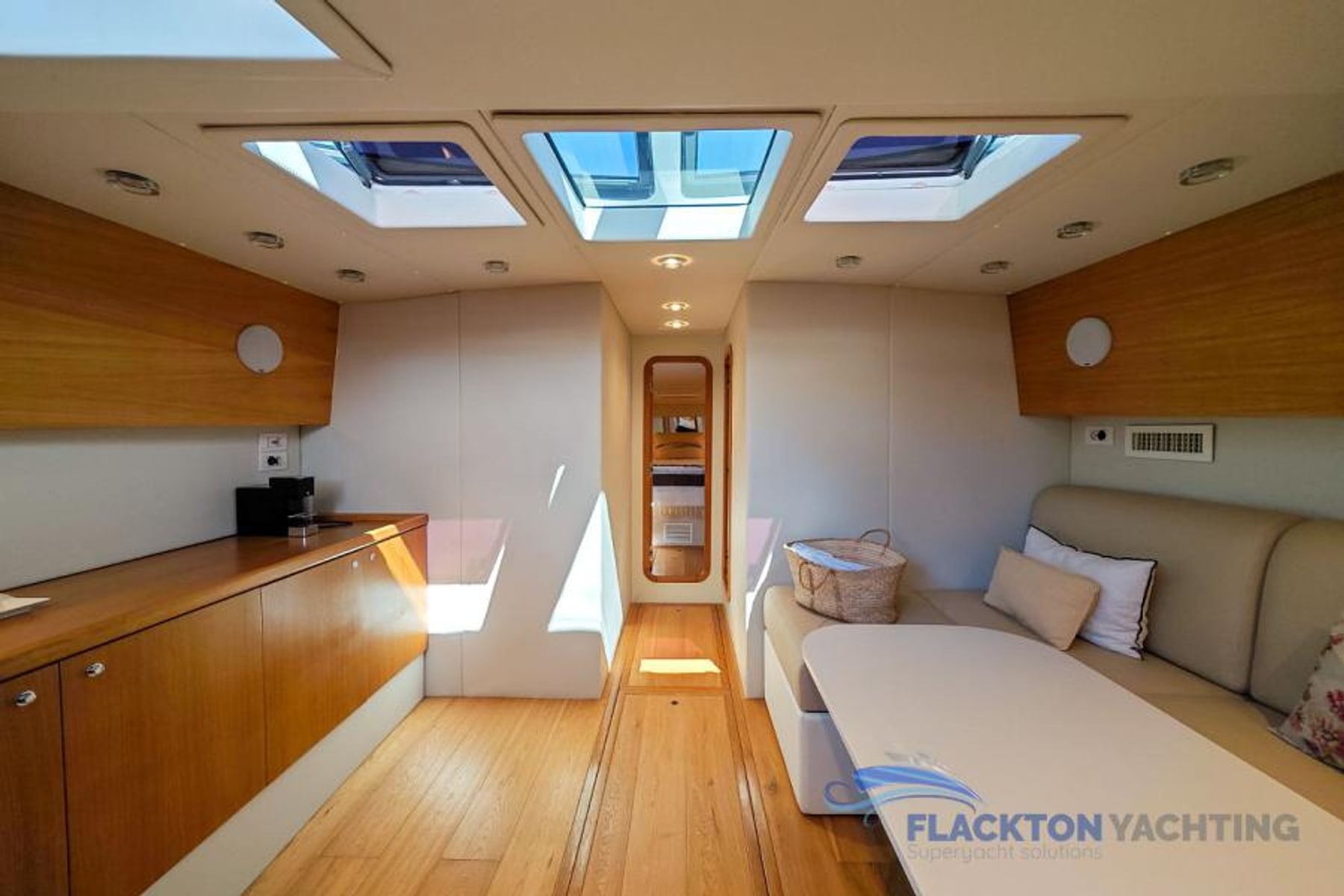 CALA DI LUNA — 24